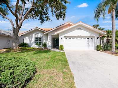 16296 Kelly Woods Dr Fort Myers, FL 33908