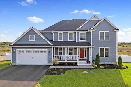 2 Metacomet Rd West Bridgewater, MA 02379