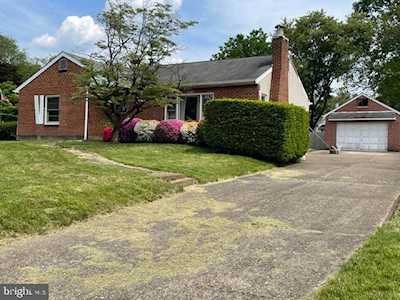 227 Fitzwatertown Rd Willow Grove, PA 19090