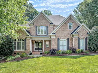 9113 Whispering Wind Dr Charlotte, NC 28277