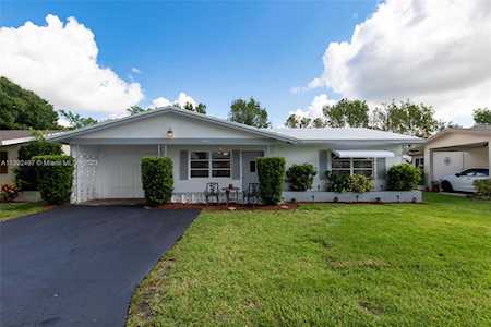 2403 NW 55th St Tamarac, FL 33309