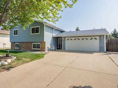 9806 Valley Forge Lane N Maple Grove, MN 55369