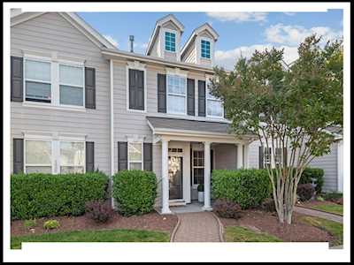 136 Point Comfort Lane Cary, NC 27519