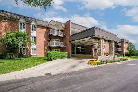 4250 Saratoga Ave #104 Downers Grove, IL 60515
