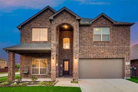 216 Mount Olive Avenue McKinney, TX 75072