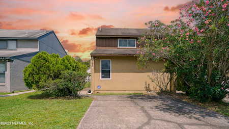 8753 Whispering Pines DR Jacksonville, FL 32244