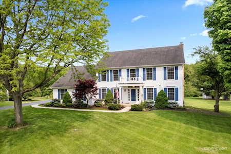 5N055 Meadows Ct St. Charles, IL 60175