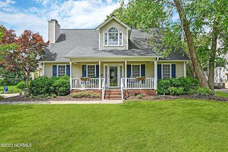 4400 Treetops Circle Winterville, NC 28590