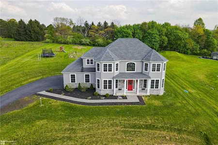 6221 Rachel Dr Slatington, PA 18080