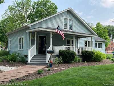 125 S 5th St Brighton, MI 48116