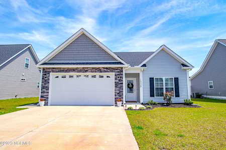 1528 Penncross Drive Greenville, NC 27834
