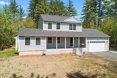 52 Chestnut Dr Allenstown, NH 03275
