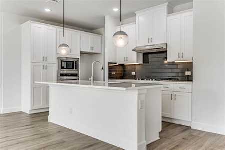 5641 Woodlands Drive The Colony, TX 75056