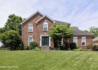 704 Wickfield Dr Louisville, KY 40245