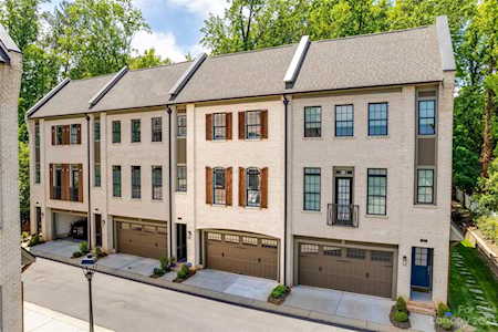 2815 Hillside Springs Dr Charlotte, NC 28209
