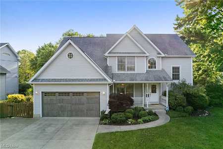 618 Bradley Rd Bay Village, OH 44140