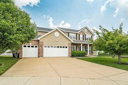 911 Harvestwynd Ct Lake St Louis, MO 63367