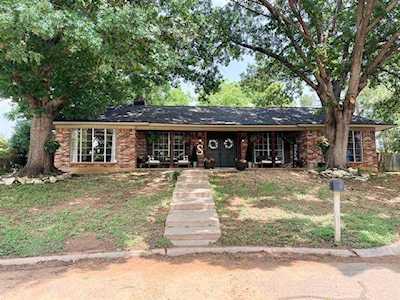 3912 Diamond Loch E North Richland Hills, TX 76180
