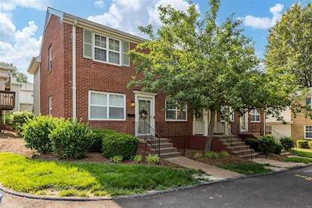 9138 Eager Rd St Louis, MO 63144