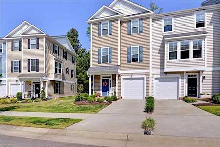 801 Prosperity Ct Williamsburg, VA 23188