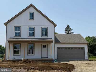 77 Old Orchard Rd Strasburg, PA 17579