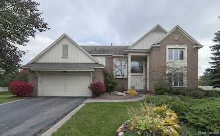 5008 Silverwood West Bloomfield Twp, MI 48322