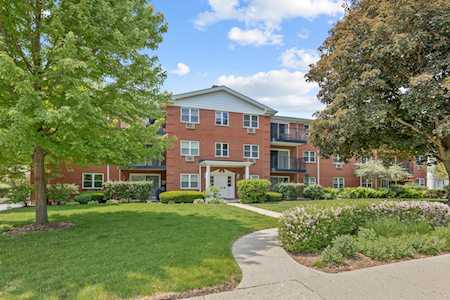 100 N Lincoln Ln #2A Arlington Heights, IL 60004