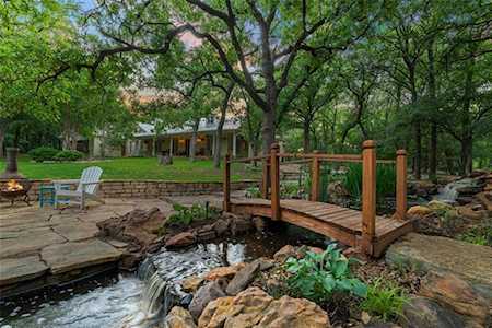 7711 Shady Oak Drive Aubrey, TX 76227