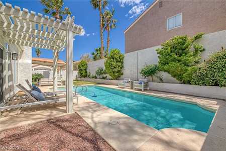 2017 Spruce Brook Dr Henderson, NV 89074