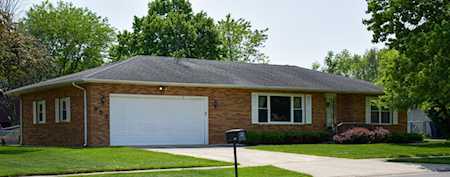 953 Seneca Dr Crown Point, IN 46307