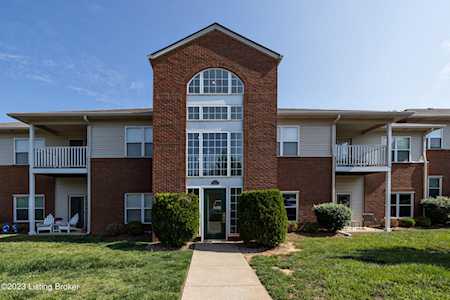 9415 Magnolia Ridge Dr #104 Louisville, KY 40291