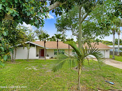 925 Meadow Lark Lane Merritt Island, FL 32953