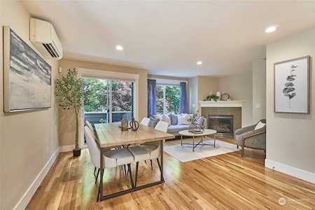 8552 Midvale Ave N #B Seattle, WA 98103