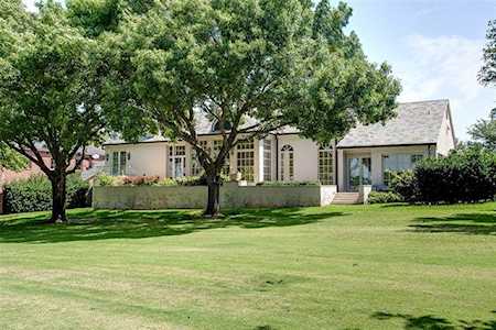 1200 Shady Oaks Lane Westover Hills, TX 76107