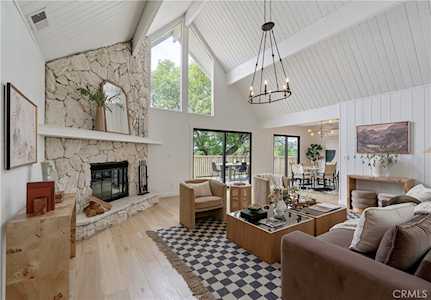 1204 Yellowstone Dr Lake Arrowhead, CA 92352