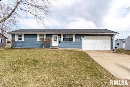 1523 W Leonard Dr Chillicothe, IL 61523