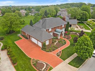 10313 Cherrywood Ln Munster, IN 46321