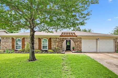 7536 Field Stone Drive North Richland Hills, TX 76180