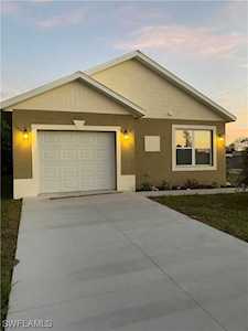 3302 Handy Ct Fort Myers, FL 33916