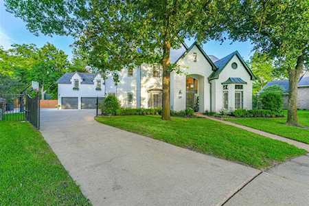 2302 Moss Crk Richmond, TX 77406