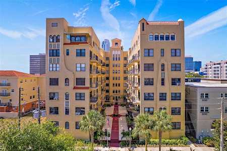 130 4th Ave N #402 St. Petersburg, FL 33701