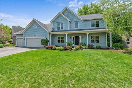 575 Blackthorn Dr Crystal Lake, IL 60014