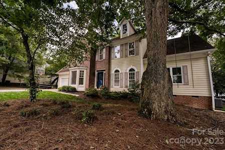 15306 Curling Ct Huntersville, NC 28078