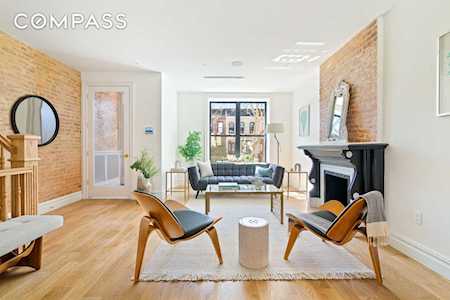 729 Macon St Brooklyn, NY 11233