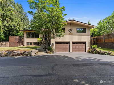 12265 Corliss Ave N Seattle, WA 98133