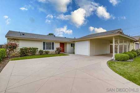 6738 Dennison St San Diego, CA 92122