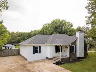 2421 Stones Throw Dr Murfreesboro, TN 37129