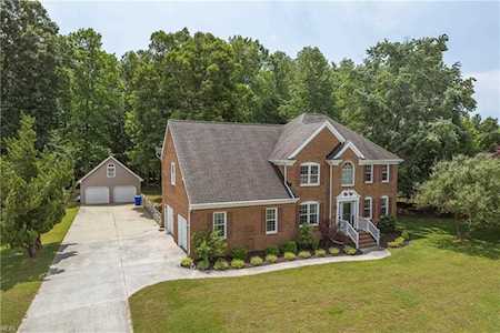 129 Kings Point Dr Suffolk, VA 23434