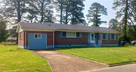 1303 Coltrane Dr Portsmouth, VA 23701