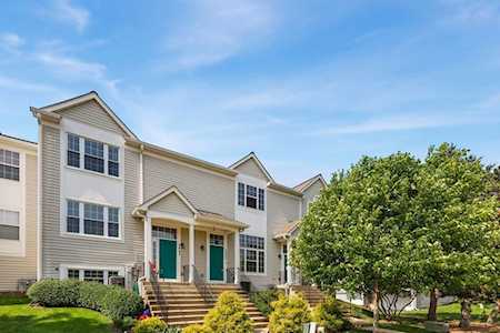 2882 Shelly Ln Aurora, IL 60504